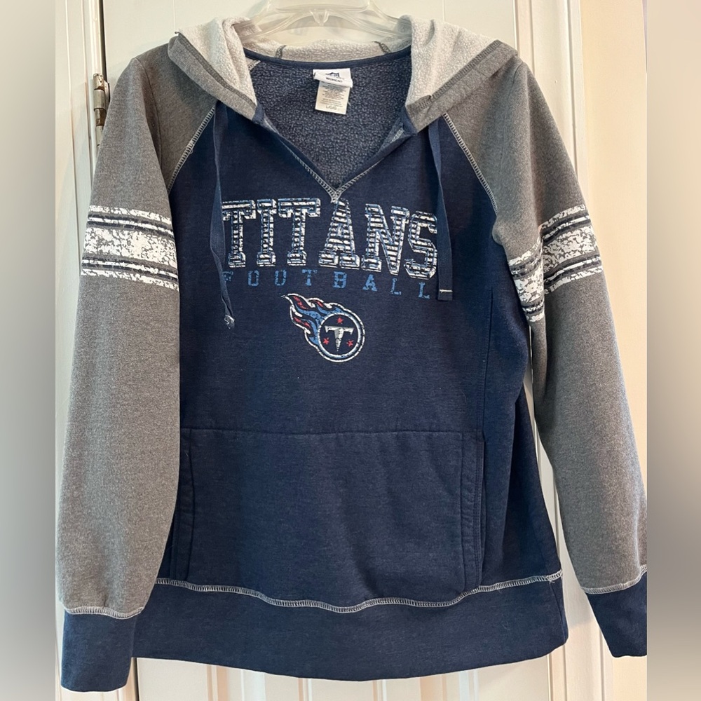 Tennessee Titan Football hoodie fleece women’s large, practically new vintage